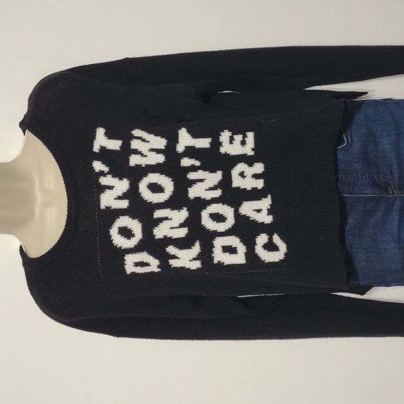 Hot Topic Don't Know Dont Care Deconstructed Crop  Sweater - Picture 8 of 12